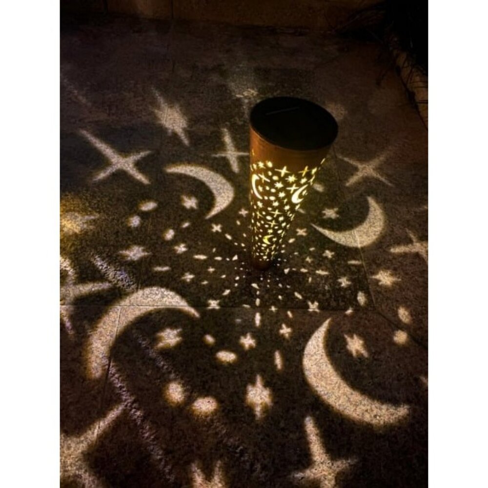 6 Pack Solar Garden Lights Outdoor Stake Lights Waterproof with Moon Star